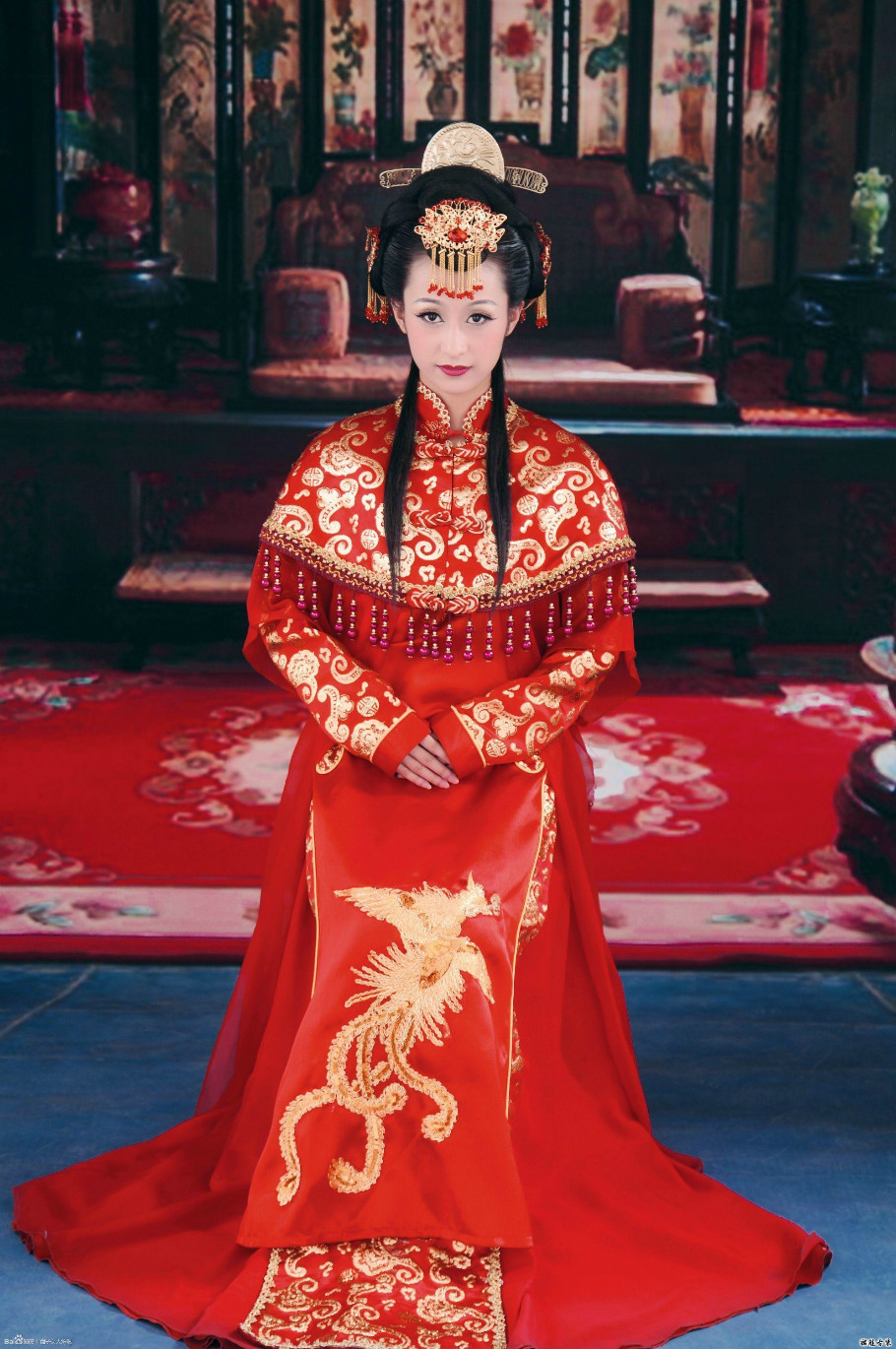 中国传统古典风格新娘服饰设计