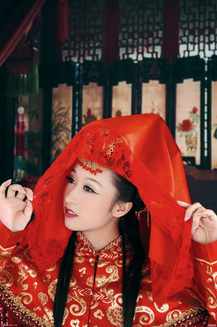 中国传统古典风格新娘服饰设计
