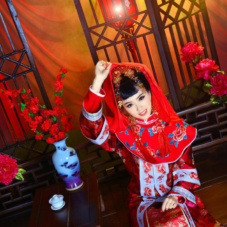 唯美中国传统婚礼服饰设计艺术