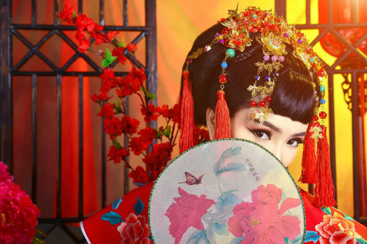 唯美中国传统婚礼服饰设计艺术