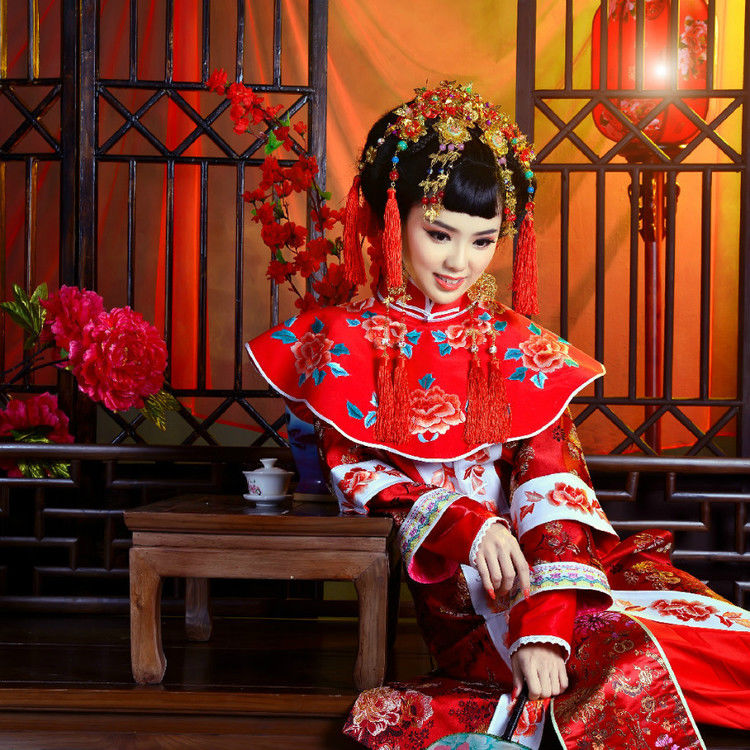 唯美中国传统婚礼服饰设计艺术