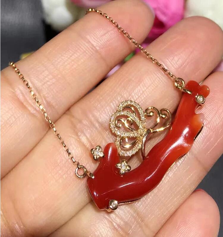 珊瑚镶嵌吊坠