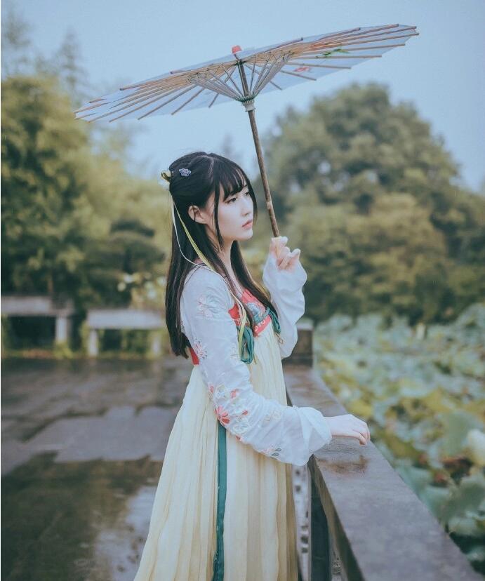 汉服仙飘逸女古装图片