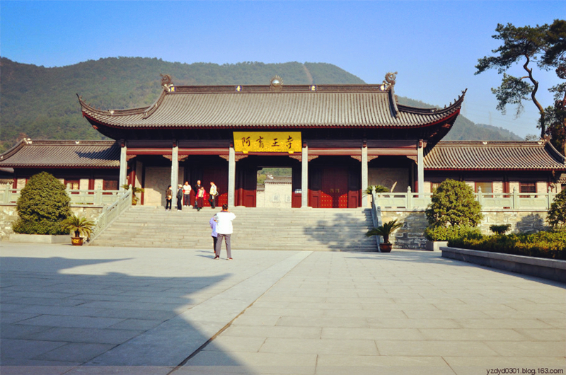 “东南佛国”之称——阿育王寺