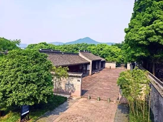 慈舍，悲喜隐去慈从舍生