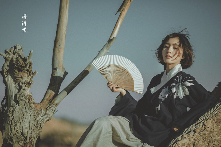 唯美汉服古装美女图片人像摄影
