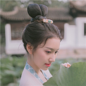 荷塘院内美人醉古风头像，女生唯美意境头像