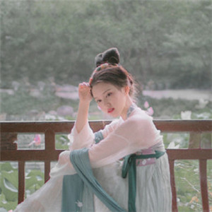 荷塘院内美人醉古风头像，女生唯美意境头像
