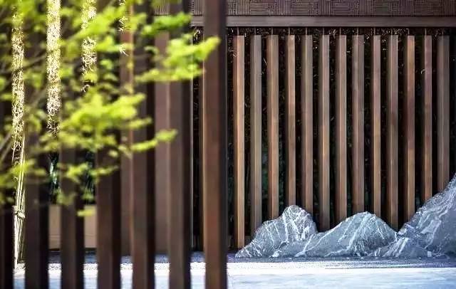 中式景观流行设计元素：山水景墙
