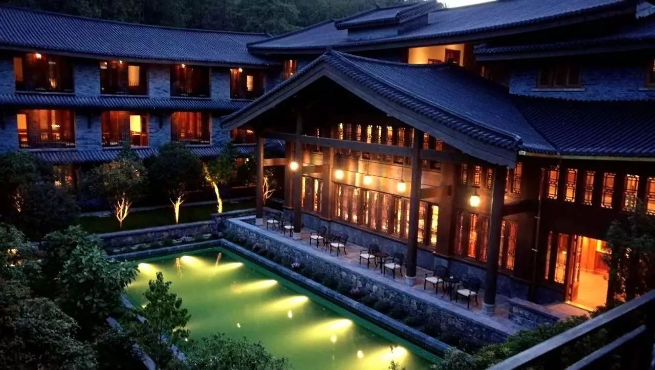 松赞丽江林卡,历经千百年岁月流淌的历史古建