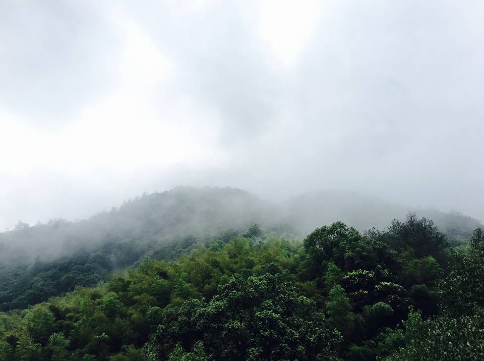 杭州·天方夜潭，给你一个「山脊之巅」的舞台