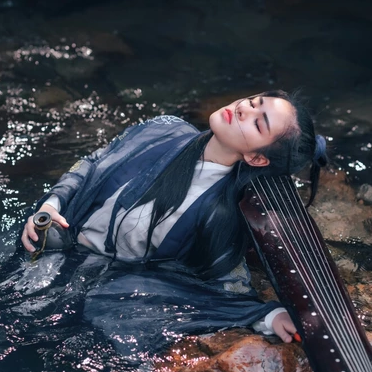 霸气唯美中国风古风真人女子头像