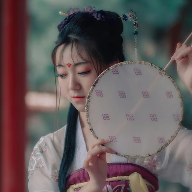 唯美汉服女生头像，古风真人女子头像