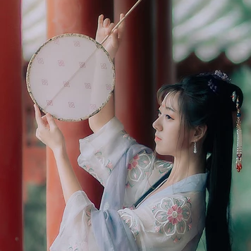 唯美汉服女生头像，古风真人女子头像