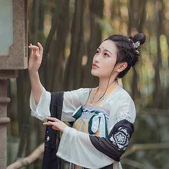 唯美汉服伤感头像，唯美古风女子真人头像