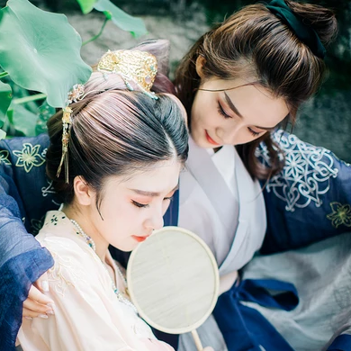 竹林山寺闺蜜古风头像，唯美古风女子真人头像