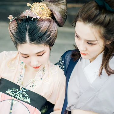 竹林山寺闺蜜古风头像，唯美古风女子真人头像