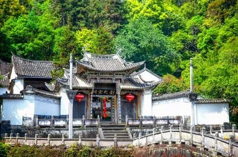 安之若宿·山，建一小屋与你晨钟暮鼓