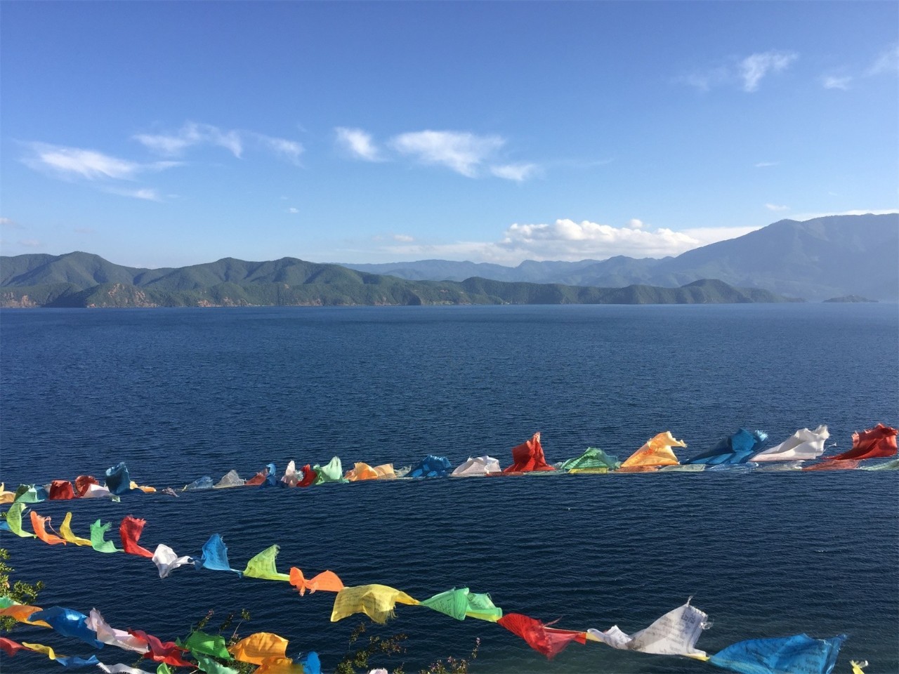 泸沽湖·野火集，时光匆忙别错过年轻的疯狂