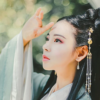 喝酒伤感女生头像，唯美古风真人头像