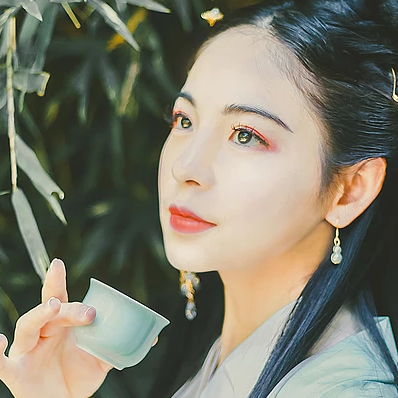 喝酒伤感女生头像，唯美古风真人头像