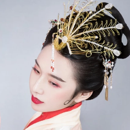 古典带团扇女生头像，唯美古风真人头像