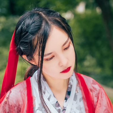 红衣喝酒女生头像，唯美古风真人头像