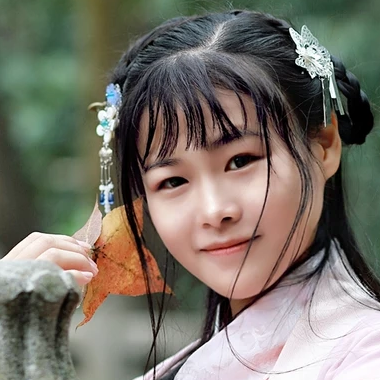 枫叶韵味女生头像，唯美古风真人头像