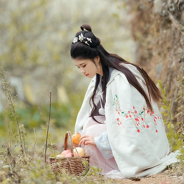 清新典雅女生头像，唯美古风真人头像