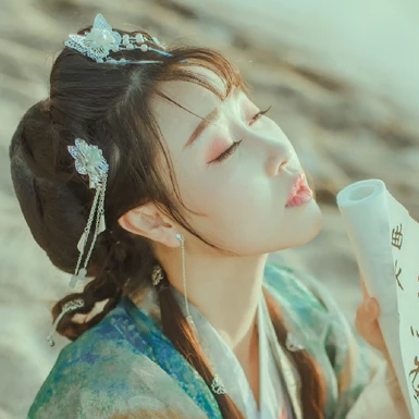文艺汉服女生头像，唯美古风真人头像