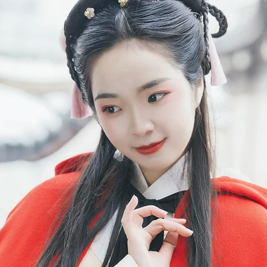 古典红披风女生头像,唯美古风真人头像