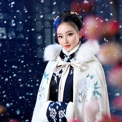 优雅赏雪带伞女生头像，唯美古风真人头像