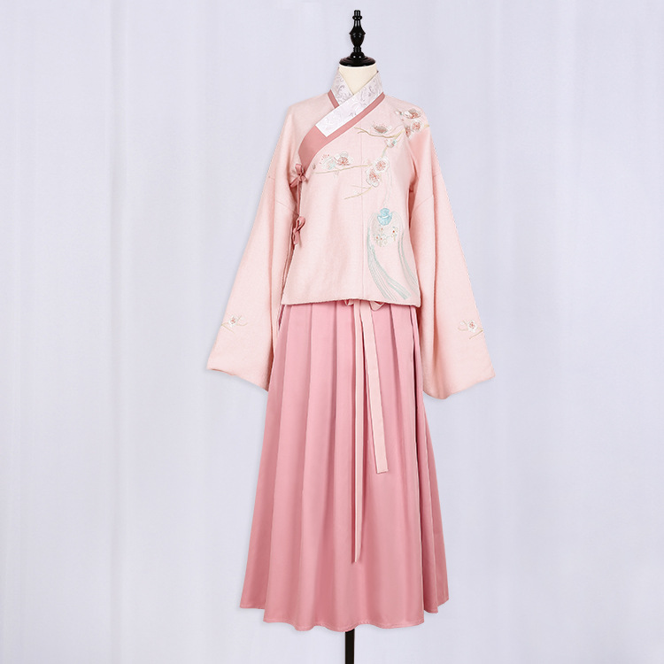 清新典雅粉色汉服，仙女交领襦裙汉服图片