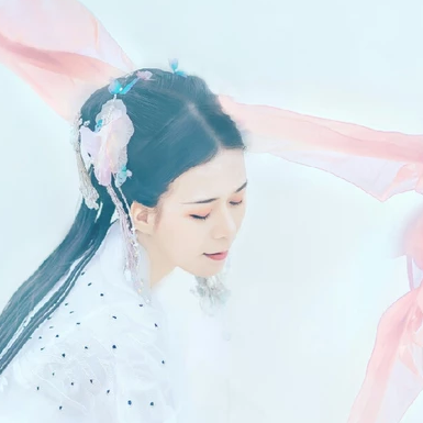 朦胧仙缘女生头像，唯美古风真人头像