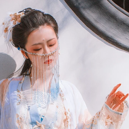 珠帘蒙面女生头像，唯美古风真人头像