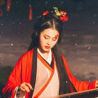 红梅拂面女生头像，唯美古风真人头像