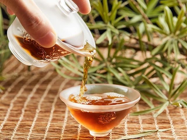 琉璃茶具美哉！浅析精致茶具设计介绍