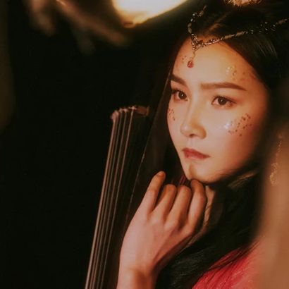 红衣裳女生头像，唯美古风真人头像