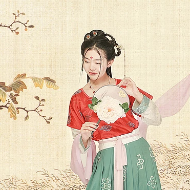 古典牡丹带伞团扇女生头像，唯美古风真人头像