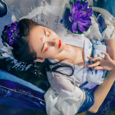 青莲芙蓉女生头像，唯美古风真人头像
