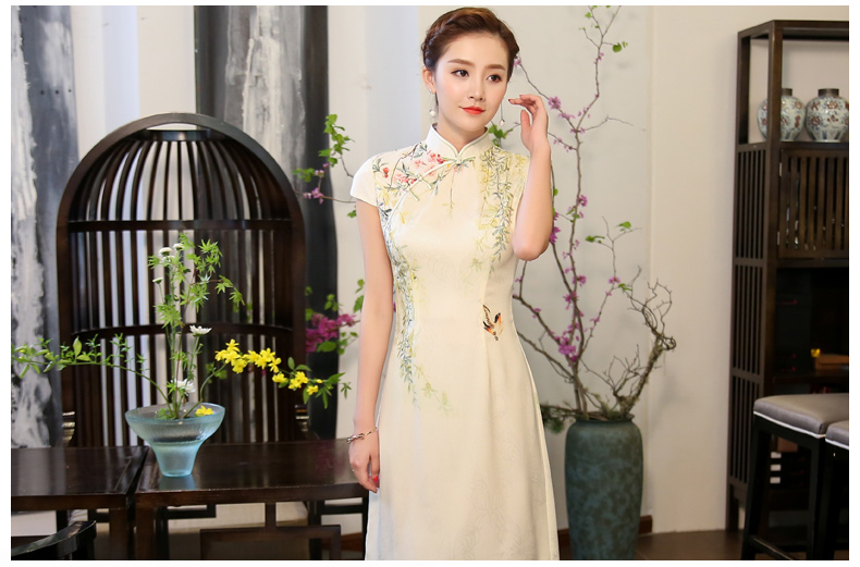 绿盈柳丝绣花旗袍，清新唯美旗袍裙