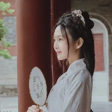 甜美可爱带伞团扇女生头像，唯美古风真人头像