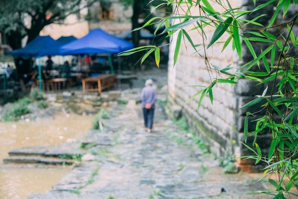古镇游玩，有一种说走就走的旅行