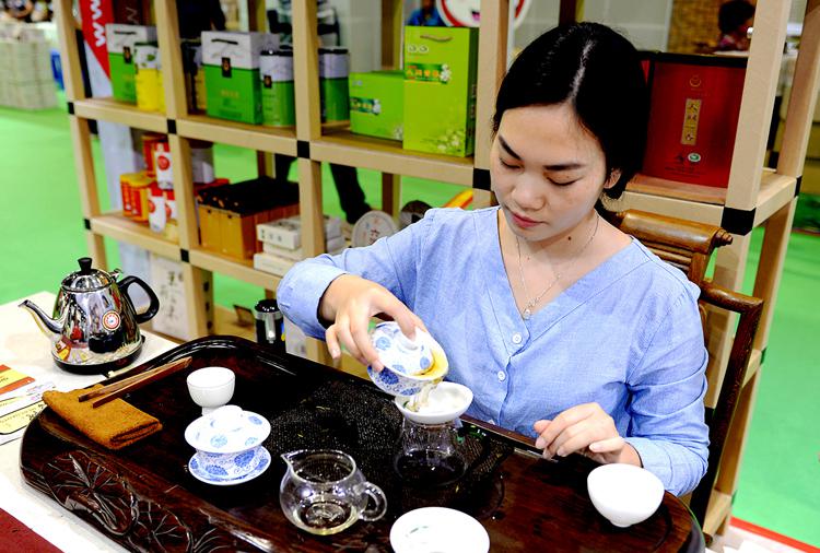 一组温馨的“茶博会” 茶艺分享 (13/18)