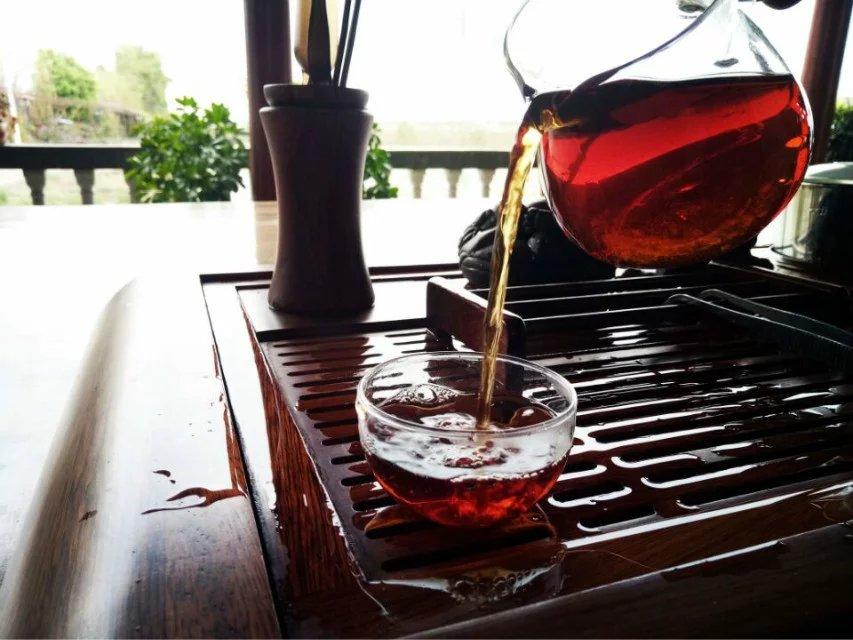 云南07年七子饼普洱茶 (24/31)