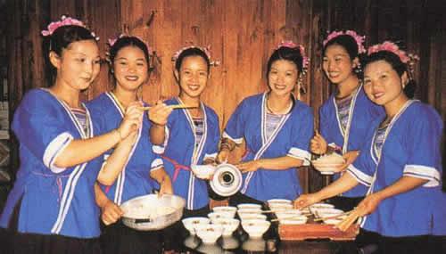 贵州侗族的豆茶