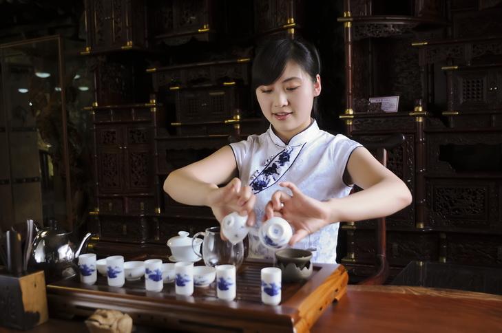 古装美女茶艺表演图片10