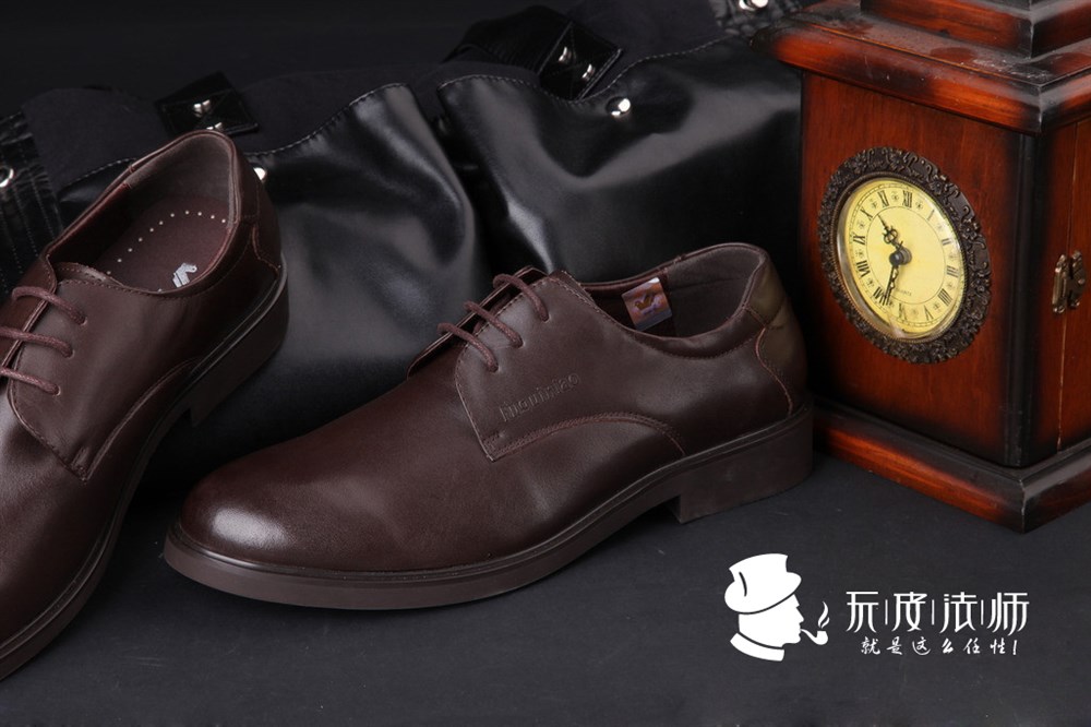 定制皮鞋品牌logo设计—玩皮法师