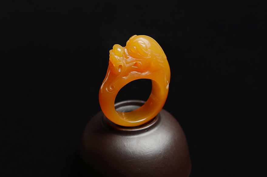 精美的现代黄龙玉雕艺术品（二十七）