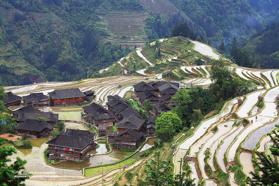 中国最美的山水画--苗寨梯田美景